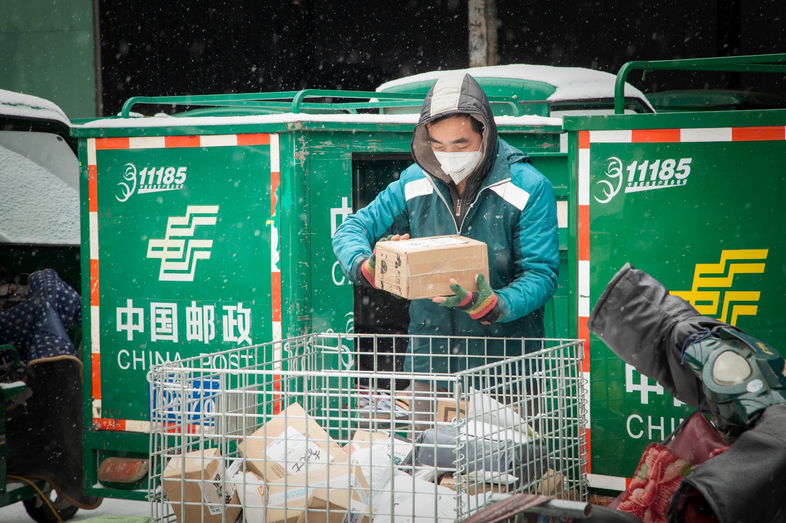 保障绿色通道,中国邮政风雨兼程