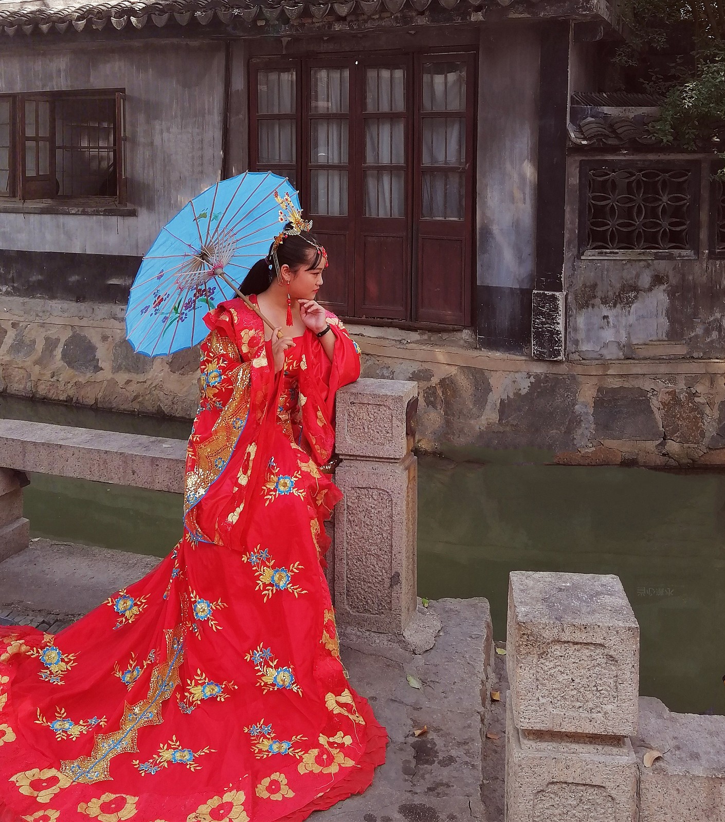 1600305112126241.jpg 芜湖-平心而论 《妩媚》 HUAWEI.jpg